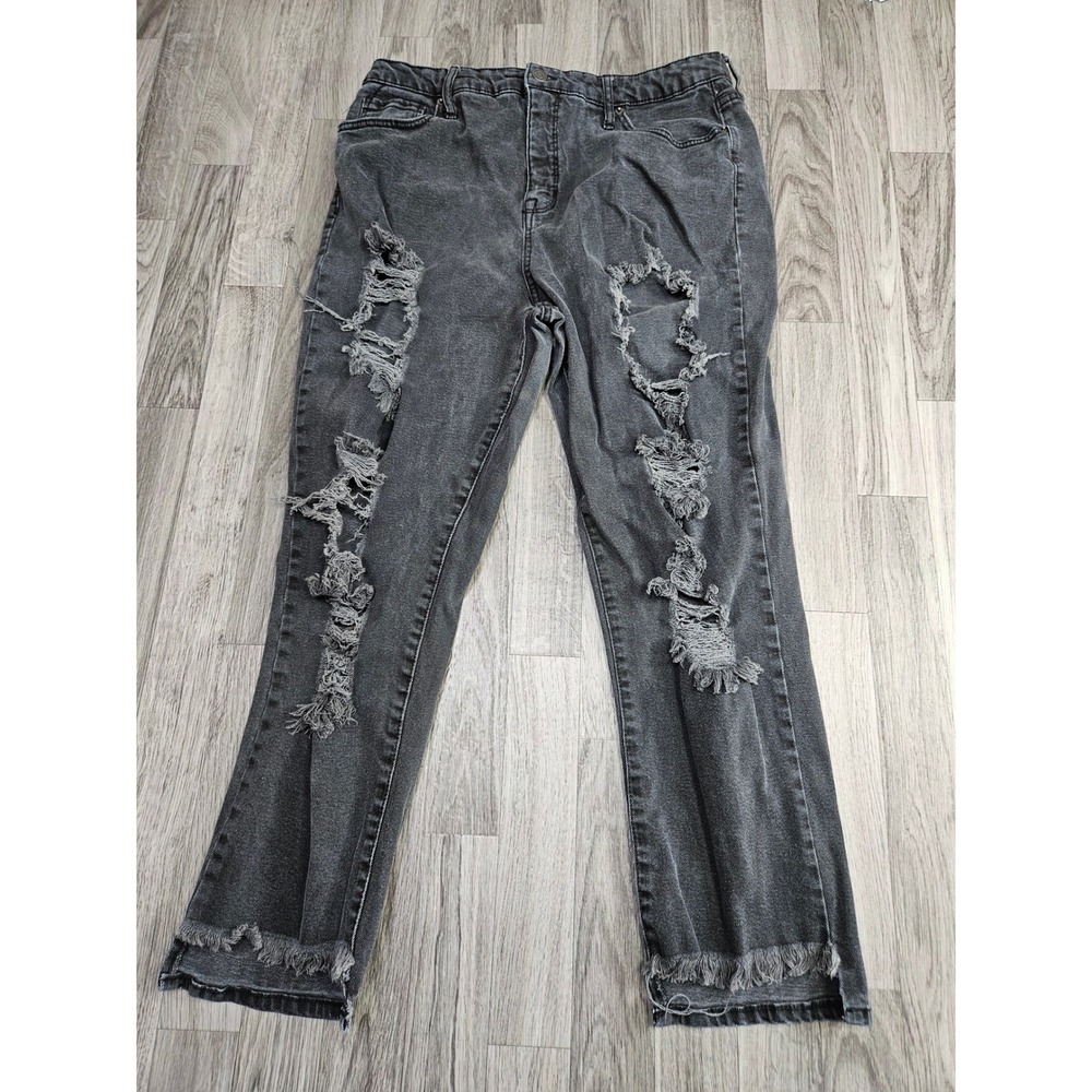 Mossimo High Rise Mom Jeans Women 16 / 33 Black Distressed Frayed Hem Denim